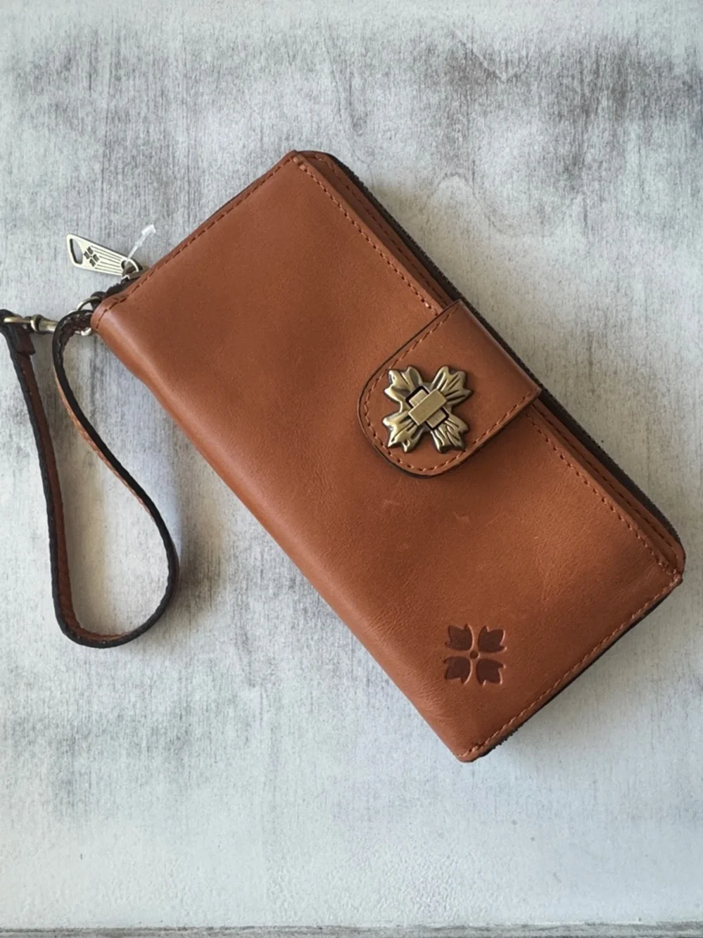 Patricia Nash Vintage Disteress Edeline Leather Large Wristlet Wallet Biscuit